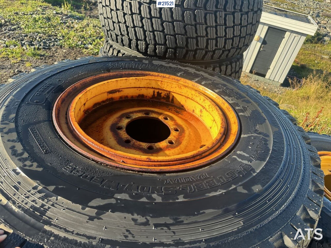 Bridgestone dekk - Гума за Строителна техника: снимка 4 Bridgestone dekk - Гума за Строителна техника: снимка 4