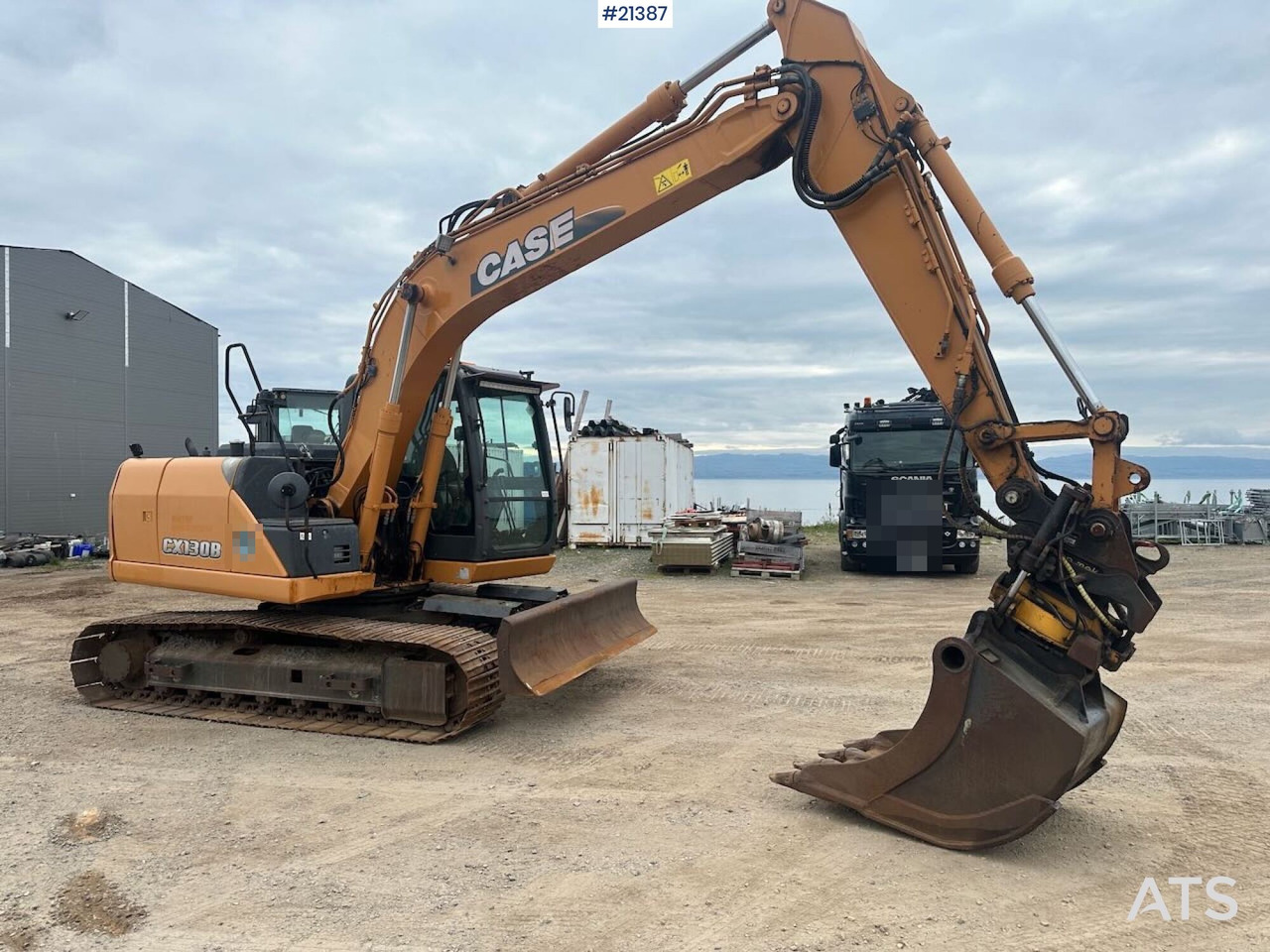 Case 2011 Case CX130B gravemaskin m/ rototilt og to skuffer. SE VIDEO. - Багер: снимка 4 Case 2011 Case CX130B gravemaskin m/ rototilt og to skuffer. SE VIDEO. - Багер: снимка 4