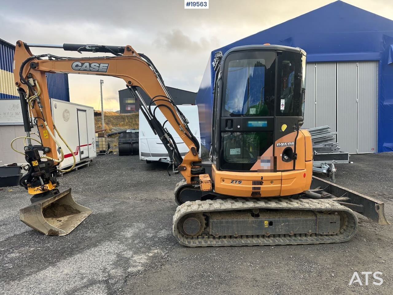 Case CX50B gravemaskin m/ rototilt, hammer, klype og 3 skuffer. Lavt timetall! - Багер: снимка 4 Case CX50B gravemaskin m/ rototilt, hammer, klype og 3 skuffer. Lavt timetall! - Багер: снимка 4