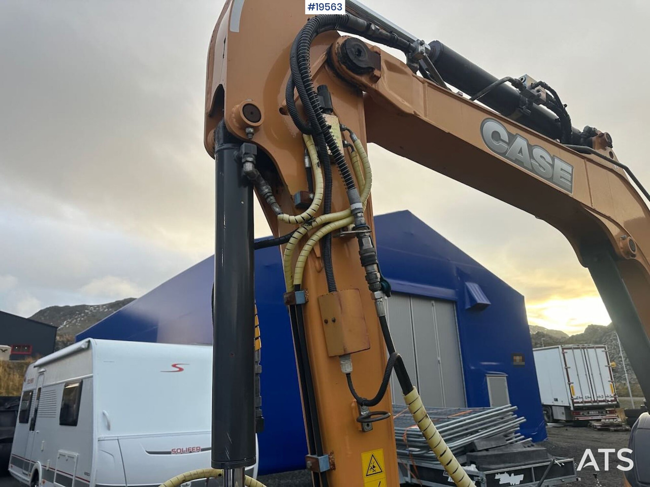 Case CX50B gravemaskin m/ rototilt, hammer, klype og 3 skuffer. Lavt timetall! - Багер: снимка 5 Case CX50B gravemaskin m/ rototilt, hammer, klype og 3 skuffer. Lavt timetall! - Багер: снимка 5