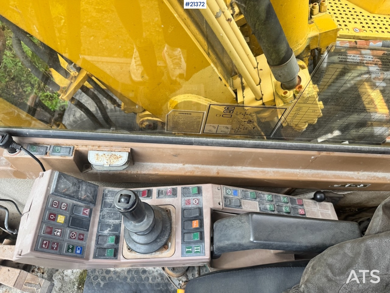 Колесен багер Caterpillar 212B: снимка 25