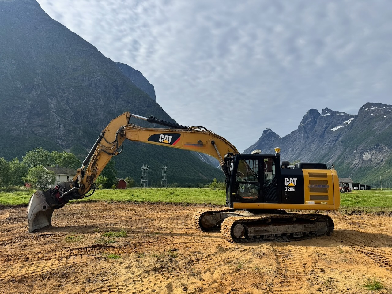 Caterpillar 320EL - Верижен багер: снимка 2 Caterpillar 320EL - Верижен багер: снимка 2