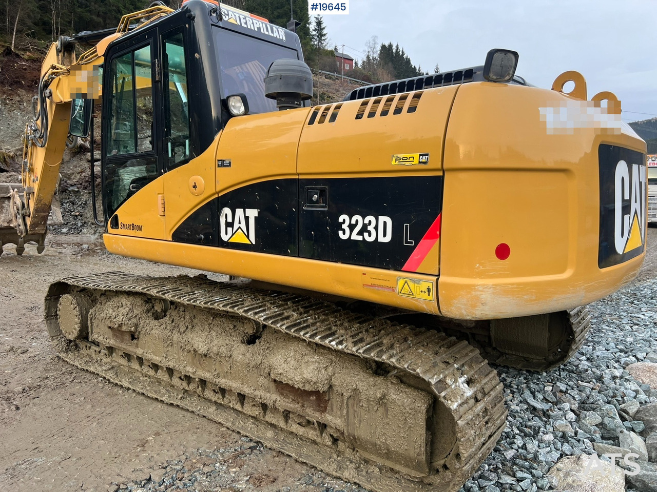 Caterpillar 323D - Багер: снимка 2 Caterpillar 323D - Багер: снимка 2