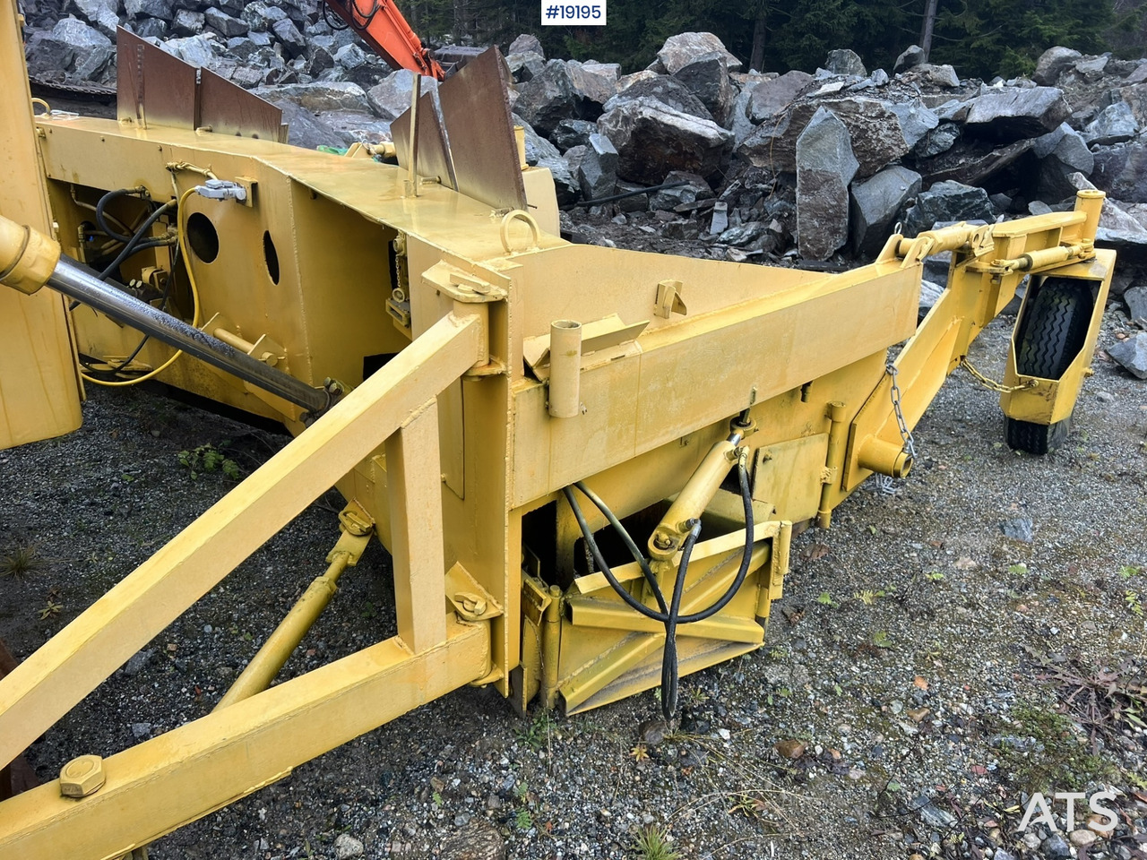 Булдозер Caterpillar D5B: снимка 15 Булдозер Caterpillar D5B: снимка 15