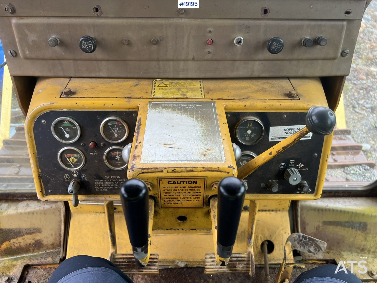 Булдозер Caterpillar D5B: снимка 33 Булдозер Caterpillar D5B: снимка 33