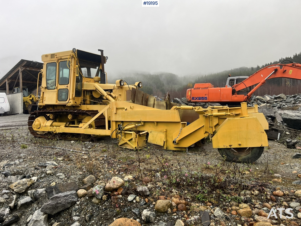 Caterpillar D5B - Булдозер: снимка 4 Caterpillar D5B - Булдозер: снимка 4