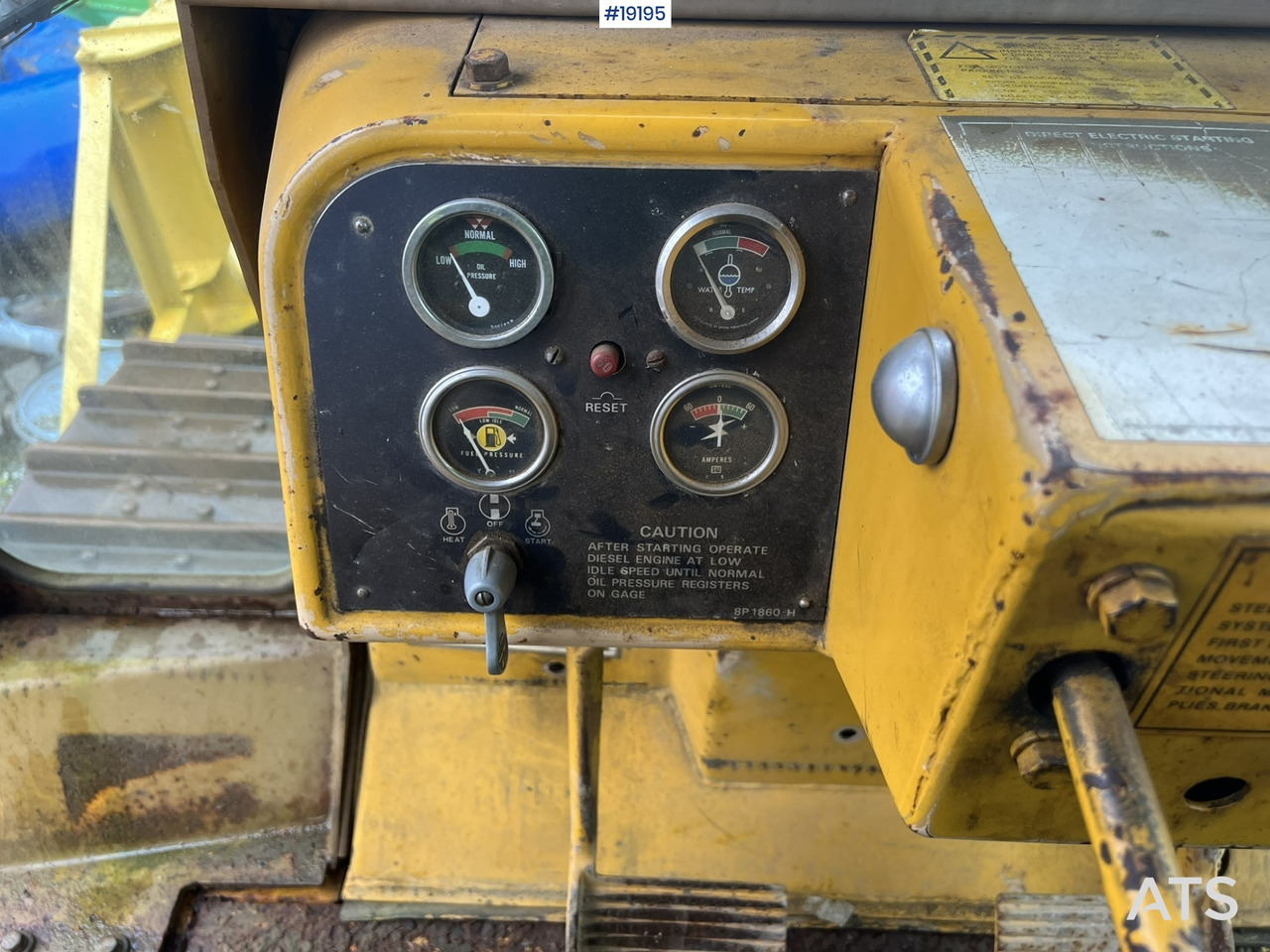 Булдозер Caterpillar D5B: снимка 28 Булдозер Caterpillar D5B: снимка 28