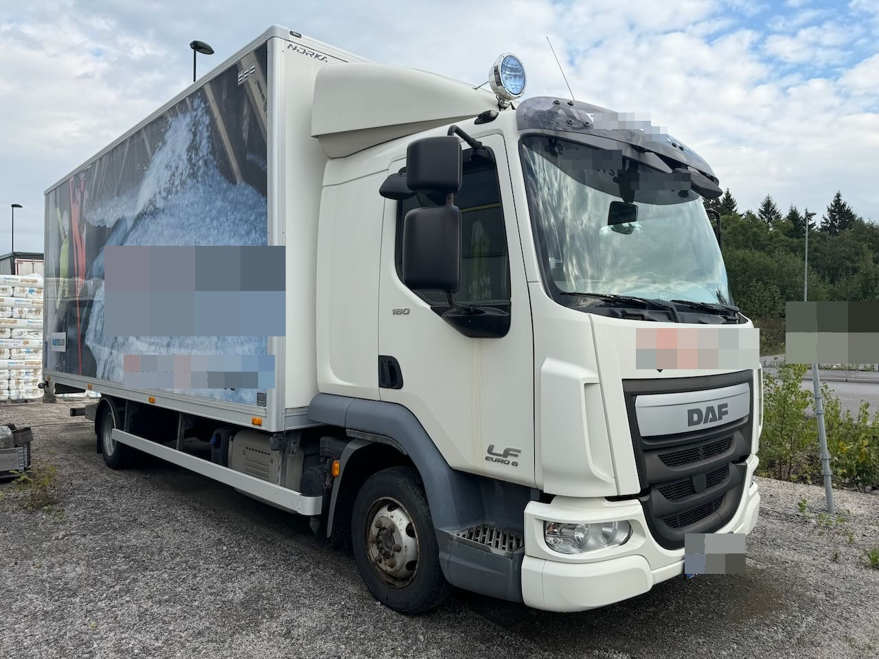 DAF LF 180 - Камион фургон: снимка 1 DAF LF 180 - Камион фургон: снимка 1