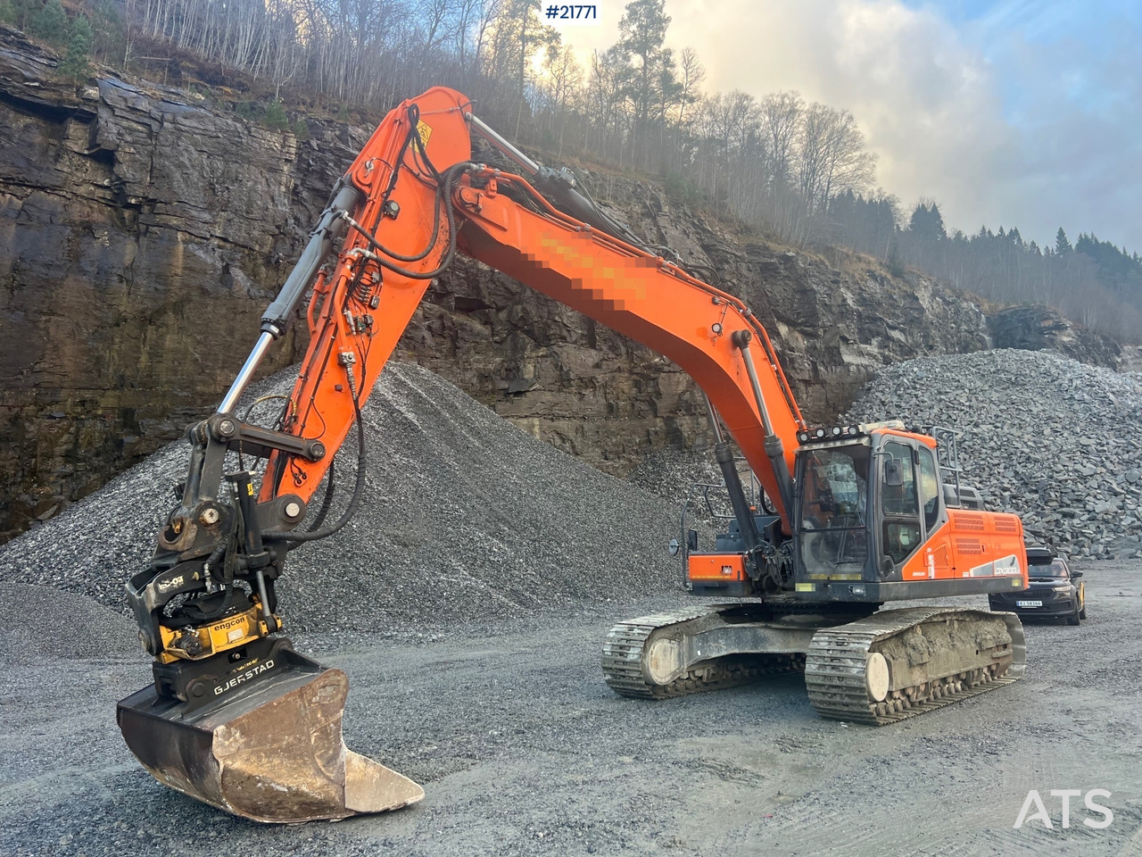 Doosan Dx300lc-5 Gravemaskin m/ rototilt og pusseskuffe - Багер: снимка 2 Doosan Dx300lc-5 Gravemaskin m/ rototilt og pusseskuffe - Багер: снимка 2