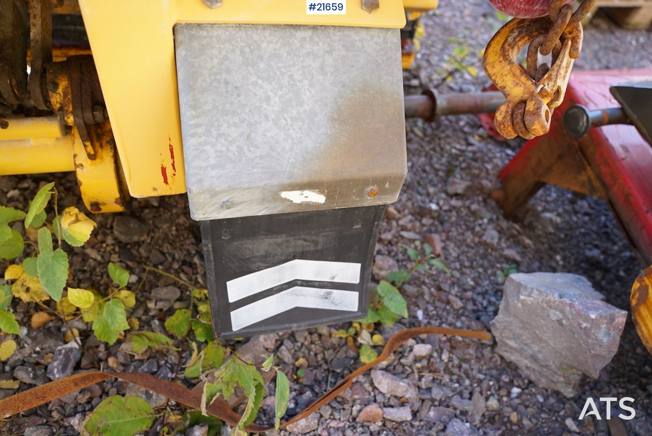 Машина за разпръскване на сол/ Пясък Falköping Falköping sandstrøer for lastebil type LB1000: снимка 10