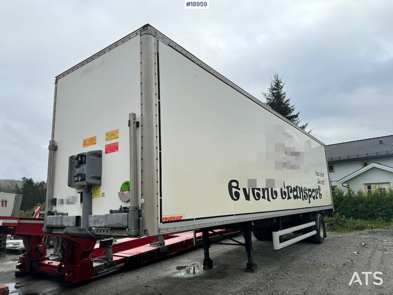 Fruehauf citysemi - Затворена каросерия полуремарке: снимка 1 Fruehauf citysemi - Затворена каросерия полуремарке: снимка 1