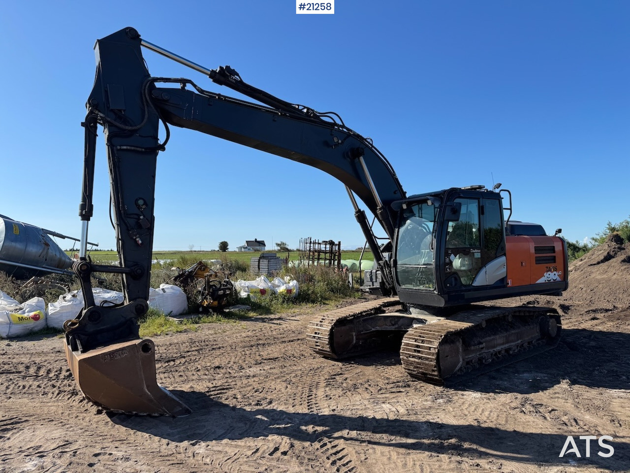 Hitachi ZX 190 LC-6 - Багер: снимка 1 Hitachi ZX 190 LC-6 - Багер: снимка 1