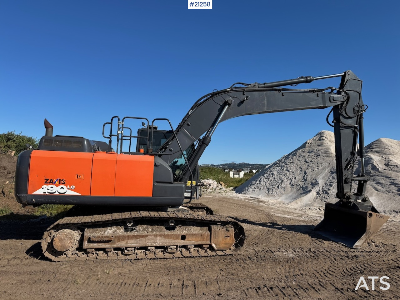 Hitachi ZX 190 LC-6 med Engcon rototilt og graveskuffe. - Багер: снимка 5 Hitachi ZX 190 LC-6 med Engcon rototilt og graveskuffe. - Багер: снимка 5