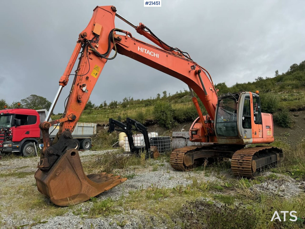 Hitachi ZX225 US - Верижен багер: снимка 1 Hitachi ZX225 US - Верижен багер: снимка 1