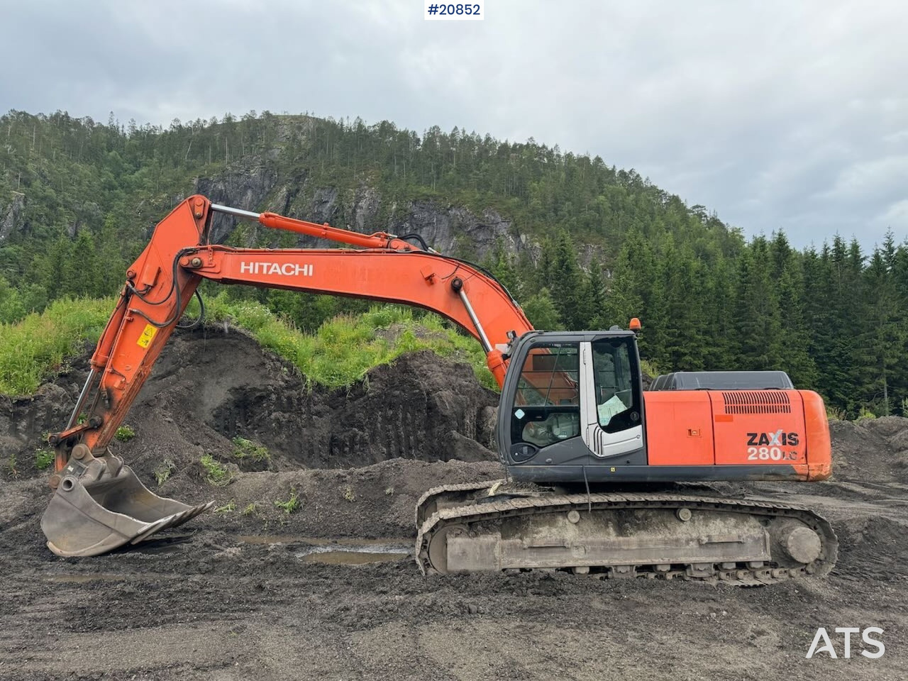 Hitachi ZX280LC-3 - Верижен багер: снимка 1 Hitachi ZX280LC-3 - Верижен багер: снимка 1