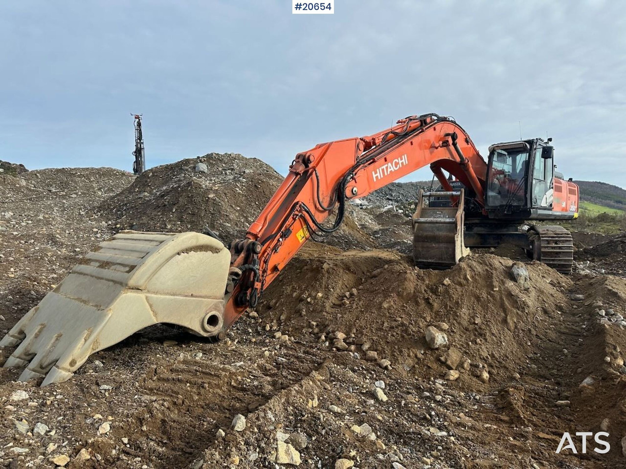 Hitachi ZX350LC-6 - Багер: снимка 1 Hitachi ZX350LC-6 - Багер: снимка 1