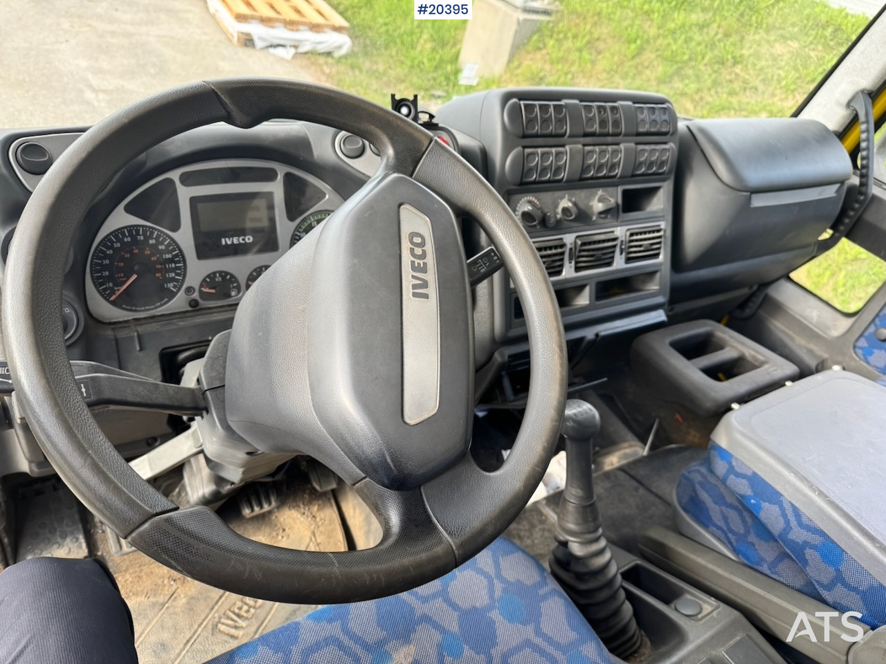 Камион пътна помощ Iveco 75E15: снимка 32