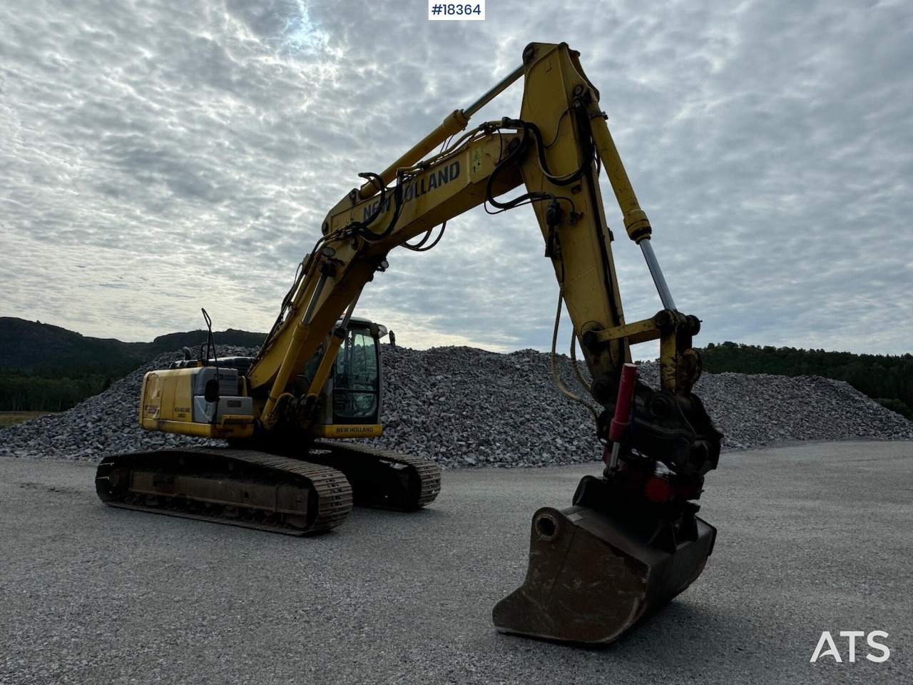 Kobelco E215B - Багер: снимка 2 Kobelco E215B - Багер: снимка 2