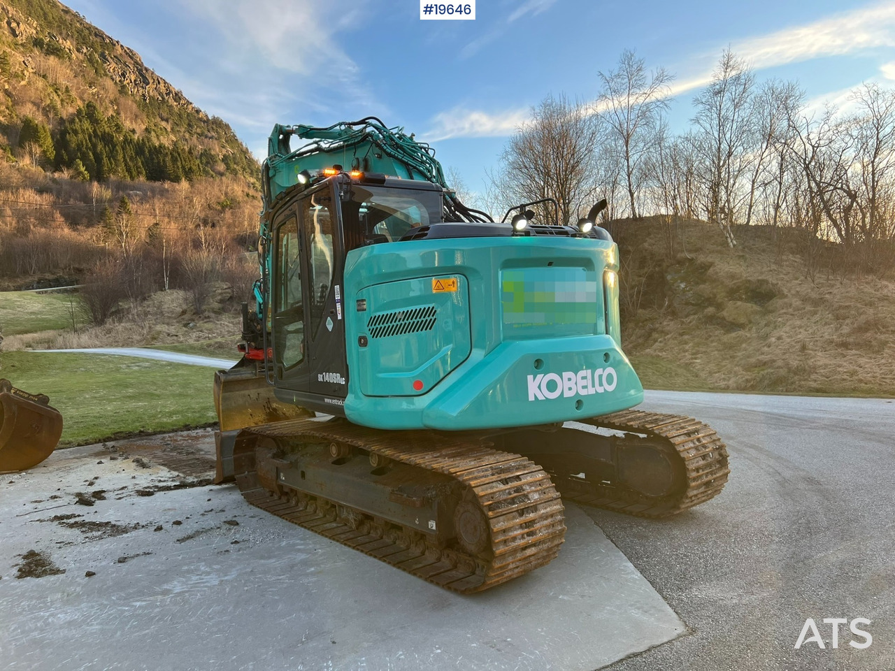Kobelco SK140SRLC-7 - Багер: снимка 2 Kobelco SK140SRLC-7 - Багер: снимка 2