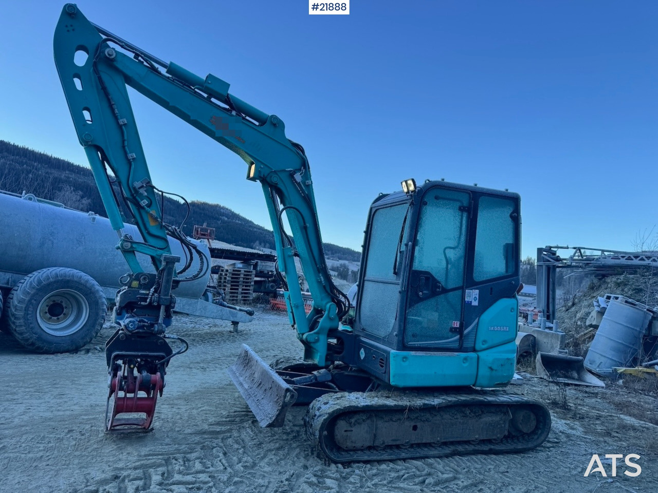 Kobelco SK55SRX-6 m/ Rototilt og 3 skuffer. 2330 timer! SE VIDEO - Верижен багер: снимка 3 Kobelco SK55SRX-6 m/ Rototilt og 3 skuffer. 2330 timer! SE VIDEO - Верижен багер: снимка 3