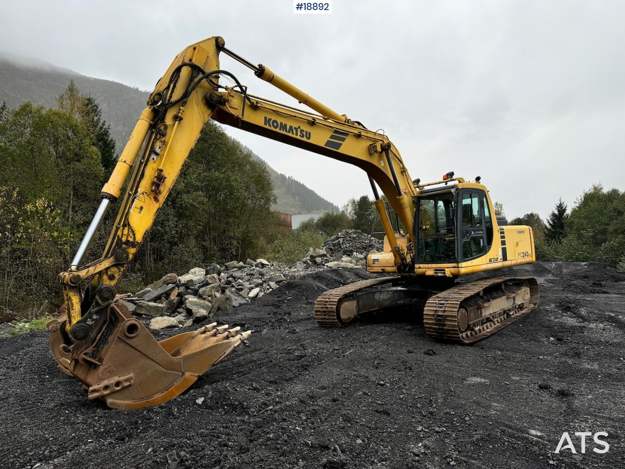 Komatsu PC240LC-6K Beltegraver m/ Graveskuffe - Багер: снимка 1 Komatsu PC240LC-6K Beltegraver m/ Graveskuffe - Багер: снимка 1