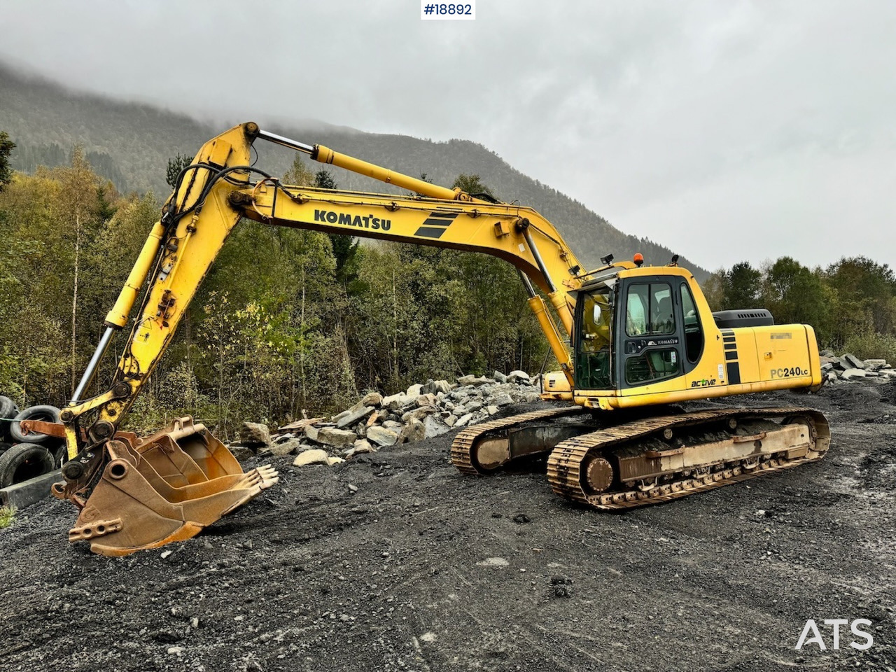Komatsu PC240LC-6K - Багер: снимка 2 Komatsu PC240LC-6K - Багер: снимка 2