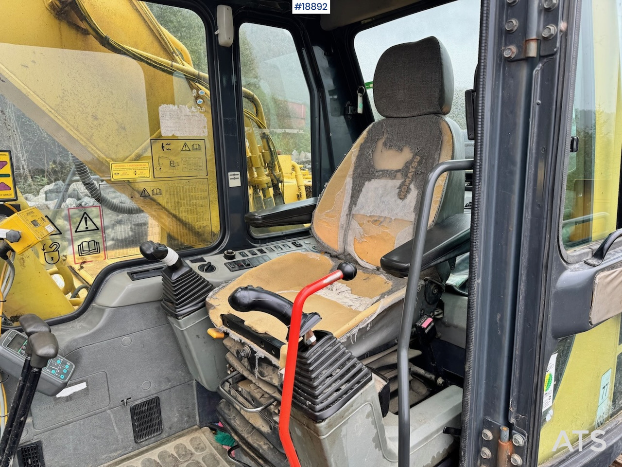 Лизинг на Komatsu PC240LC-6K Komatsu PC240LC-6K: снимка 26
