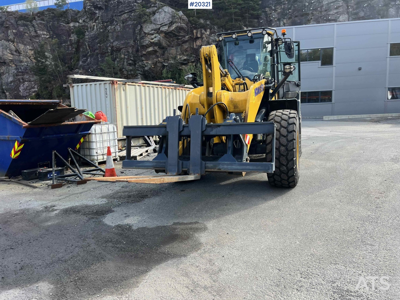 Komatsu WA320-8EO - Колесен товарач: снимка 4 Komatsu WA320-8EO - Колесен товарач: снимка 4