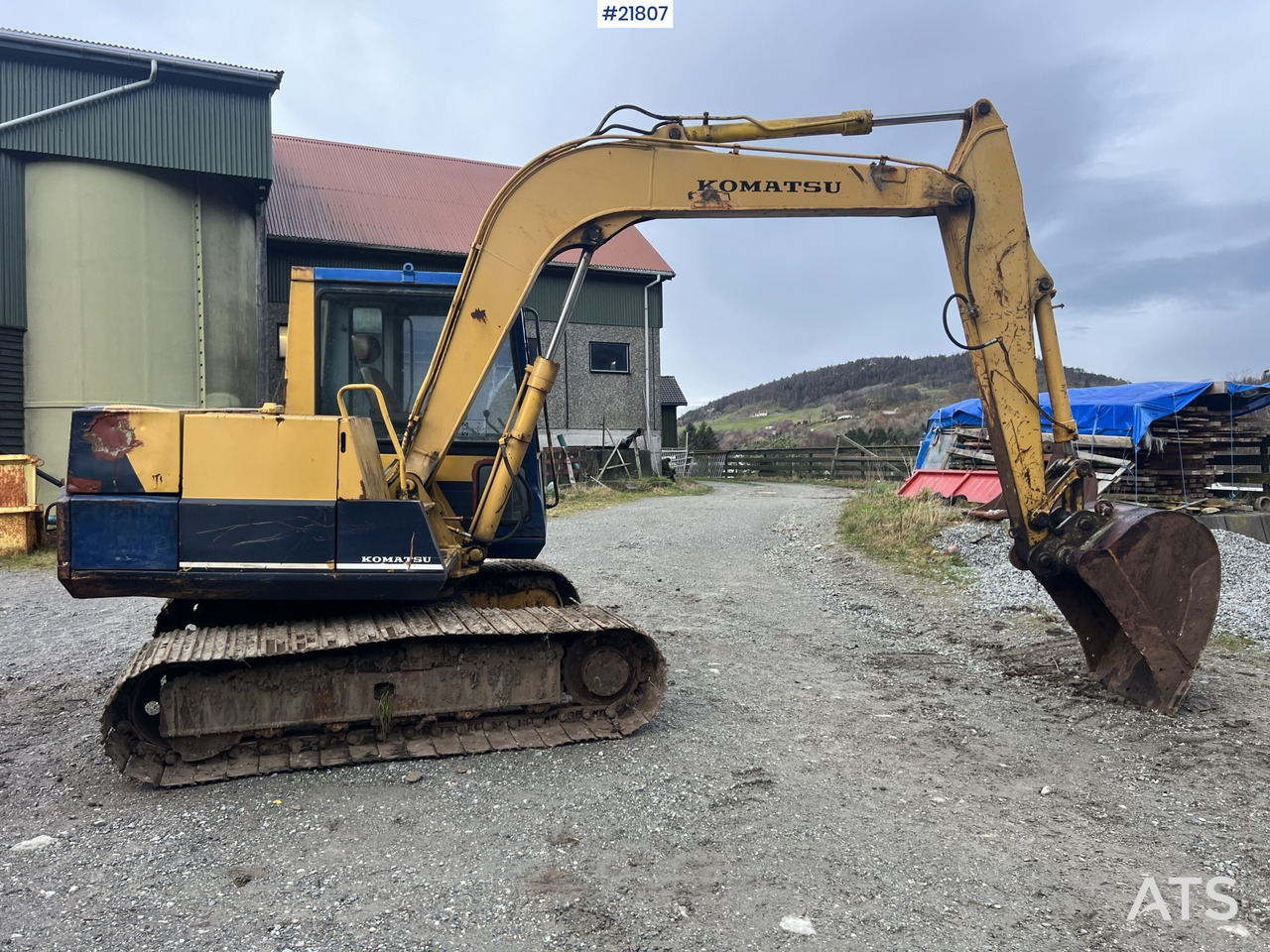 Komatsu pc60-5 gravemaskin m/ renskeskuffe,soldeskuffe og smalskuffe - Багер: снимка 3 Komatsu pc60-5 gravemaskin m/ renskeskuffe,soldeskuffe og smalskuffe - Багер: снимка 3