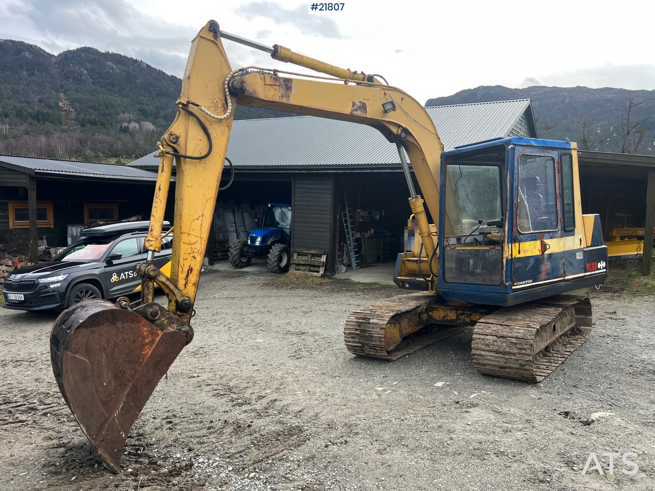 Komatsu pc60-5 gravemaskin m/ renskeskuffe,soldeskuffe og smalskuffe - Багер: снимка 1 Komatsu pc60-5 gravemaskin m/ renskeskuffe,soldeskuffe og smalskuffe - Багер: снимка 1