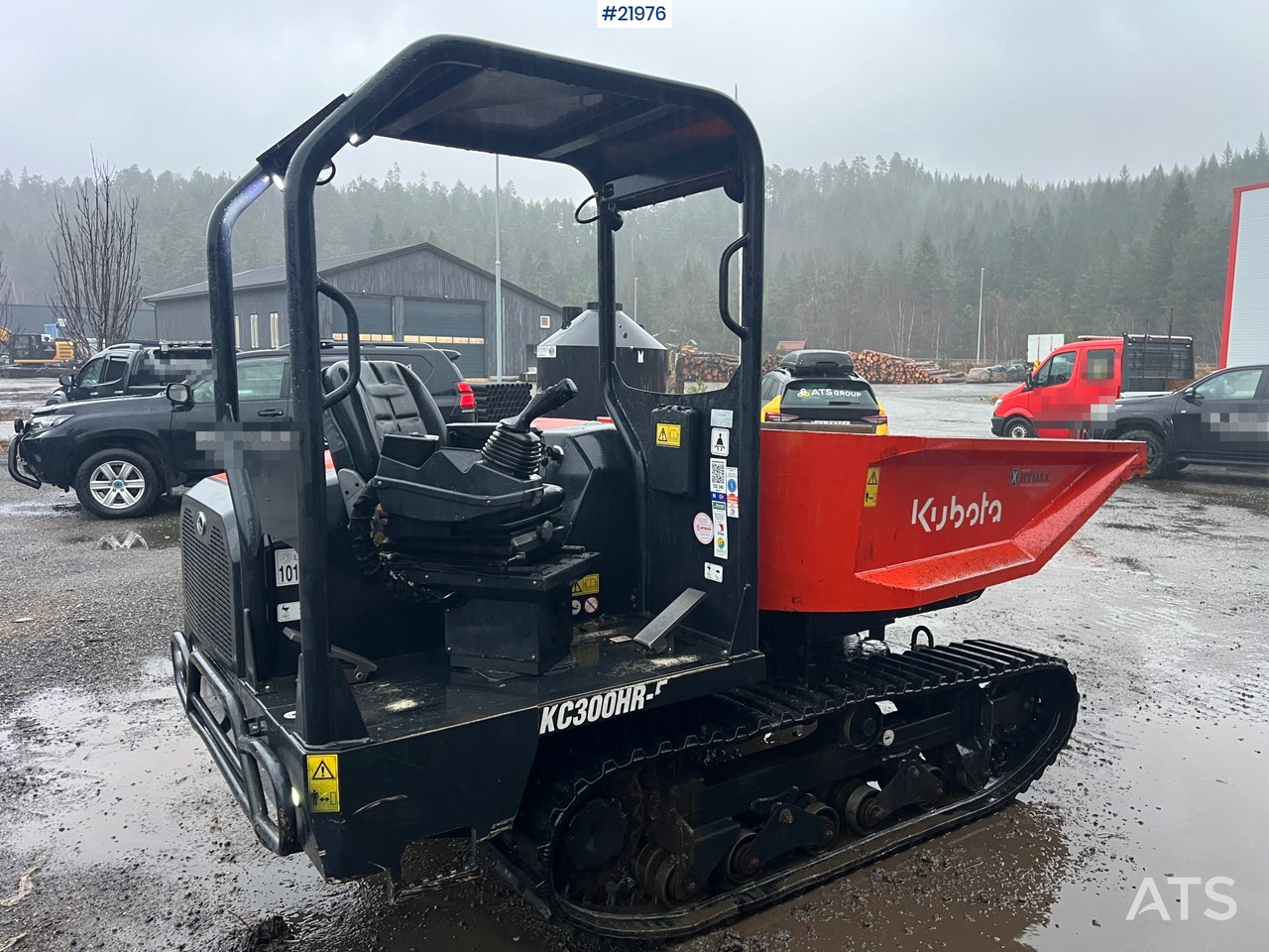 Kubota kc300hr-5 - Верижен самосвал: снимка 2 Kubota kc300hr-5 - Верижен самосвал: снимка 2