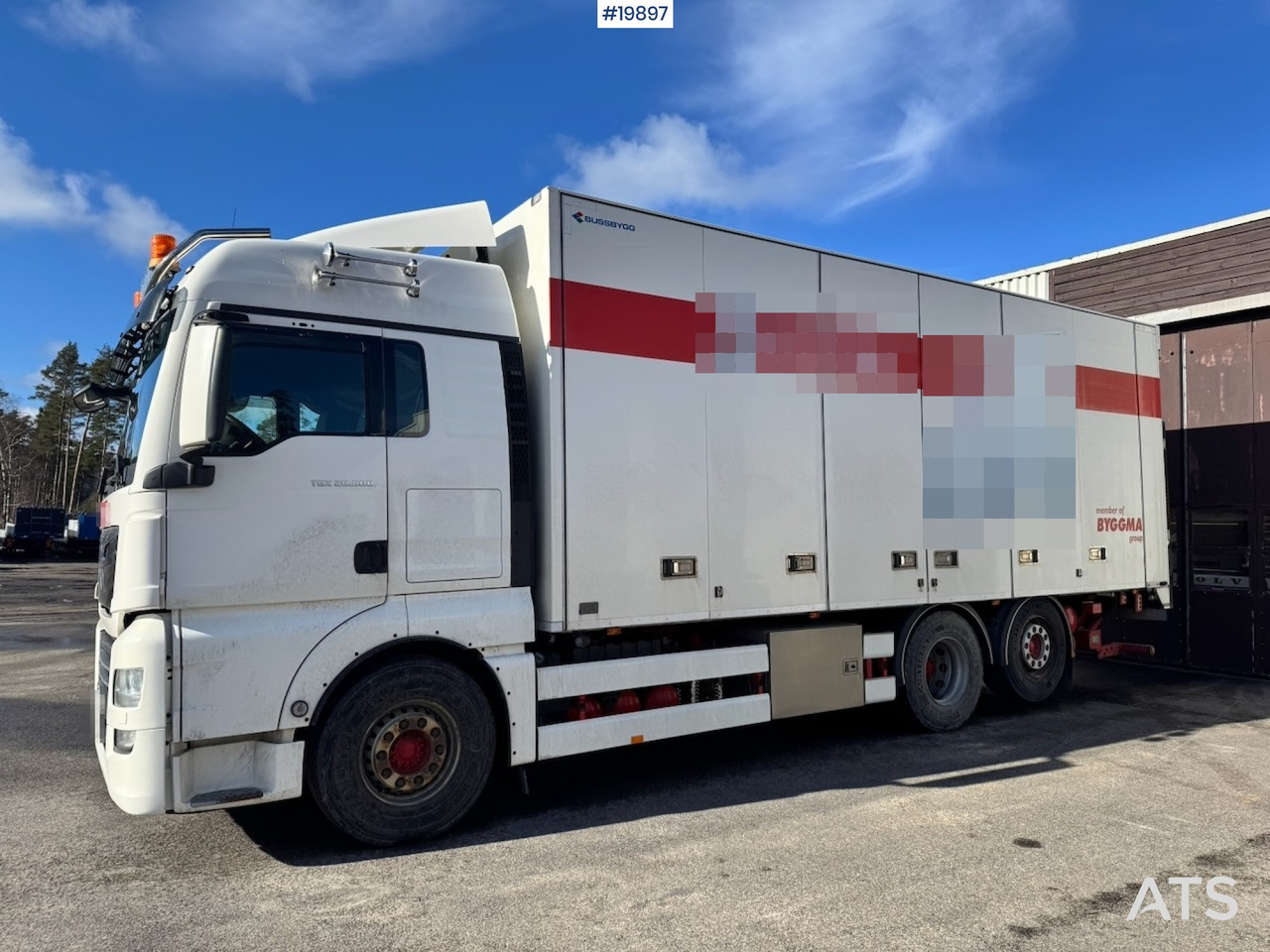 MAN TGX 26.500 - Камион фургон: снимка 4 MAN TGX 26.500 - Камион фургон: снимка 4