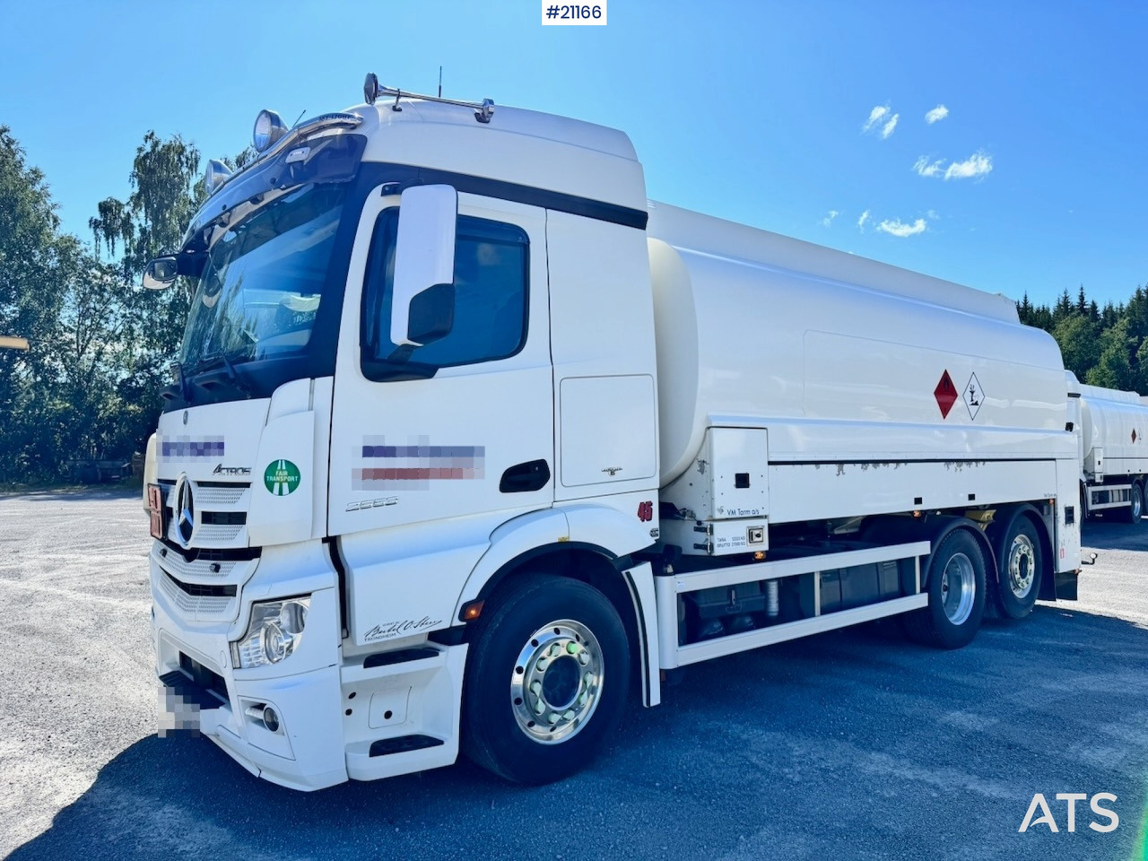 Mercedes Actros 2553 - Камион цистерна: снимка 2 Mercedes Actros 2553 - Камион цистерна: снимка 2