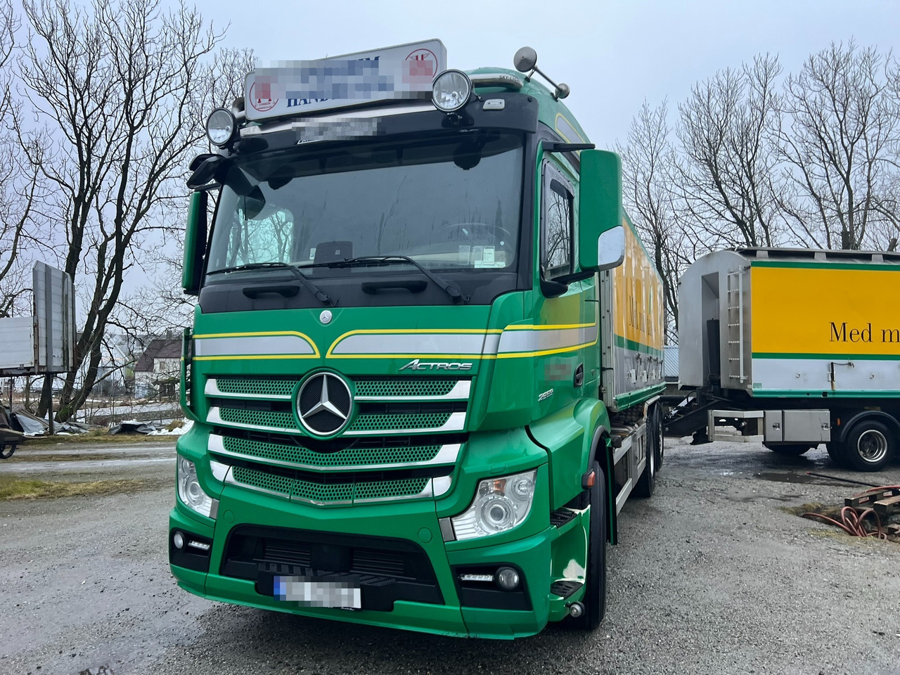 Mercedes Actros - Камион цистерна: снимка 4 Mercedes Actros - Камион цистерна: снимка 4