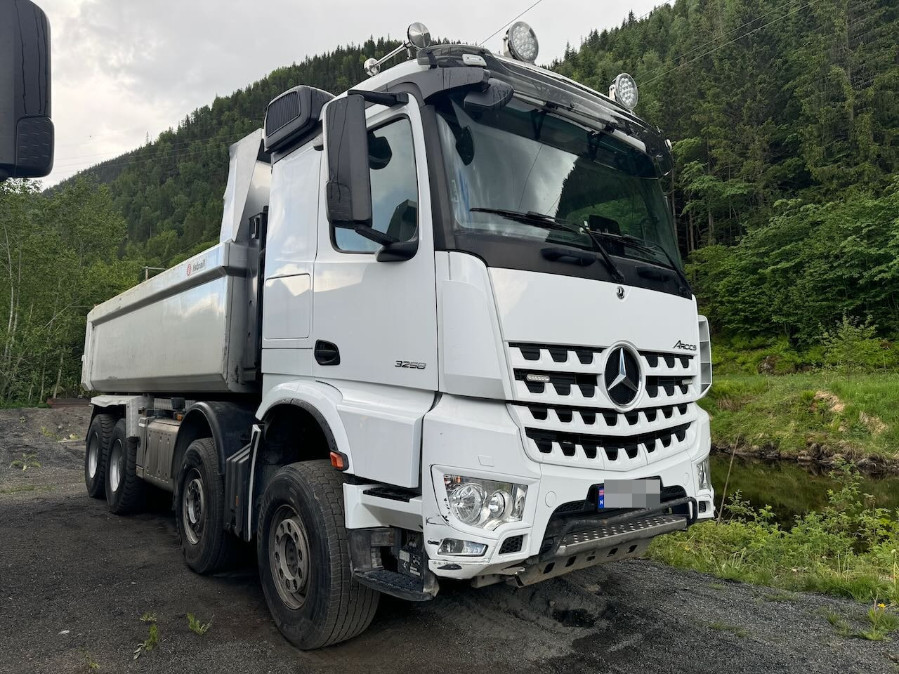 Mercedes Arocs 3258 - Самосвал камион: снимка 1 Mercedes Arocs 3258 - Самосвал камион: снимка 1