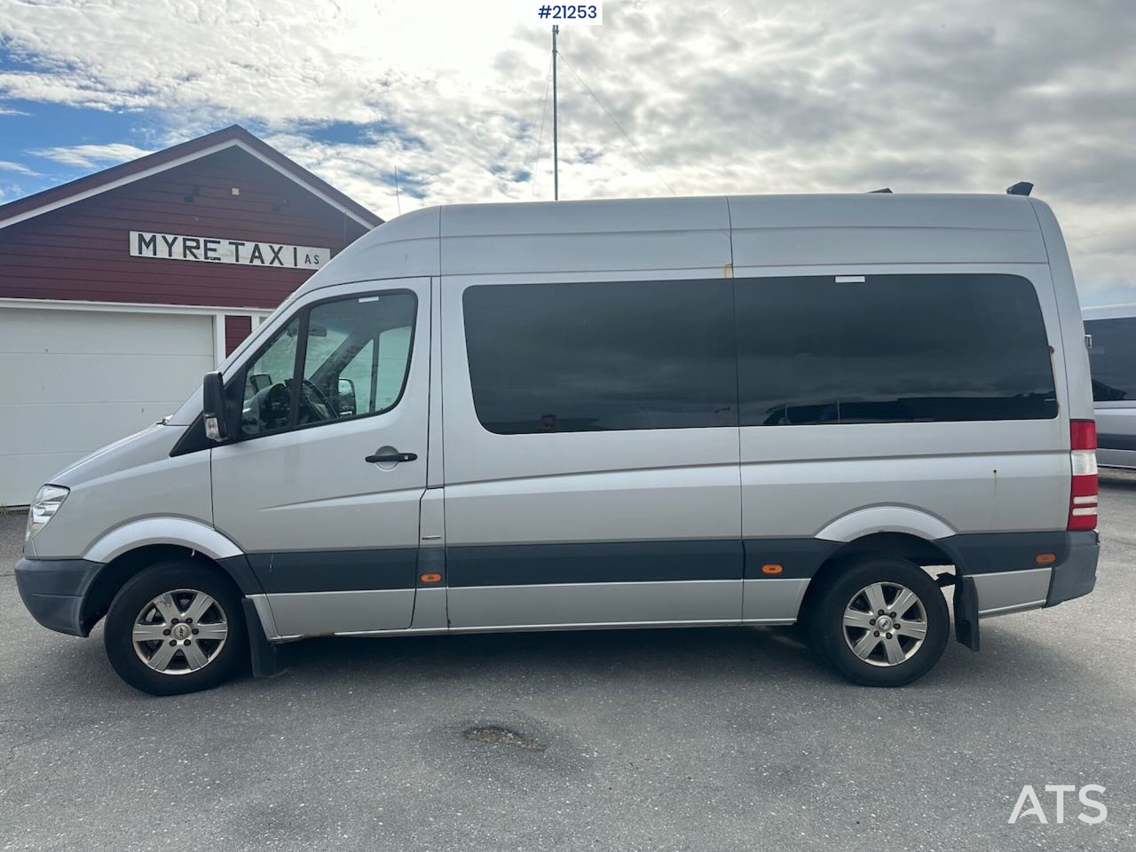 Mercedes Sprinter - Микробус, Пътнически бус: снимка 3 Mercedes Sprinter - Микробус, Пътнически бус: снимка 3