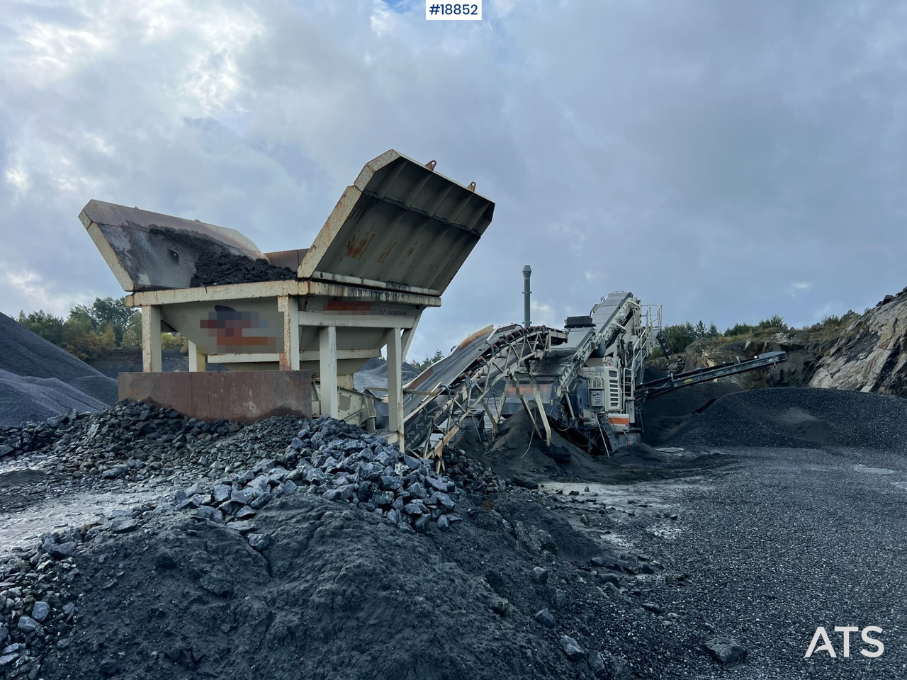 Metso Lokotrack LT220D Finknuser m/ sikt, matekasse og transportbånd - Мобилна трошачка: снимка 3 Metso Lokotrack LT220D Finknuser m/ sikt, matekasse og transportbånd - Мобилна трошачка: снимка 3