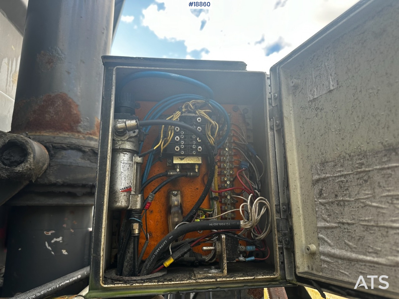 Самосвал полуремарке Nor-Slep Tippsemi: снимка 25 Самосвал полуремарке Nor-Slep Tippsemi: снимка 25