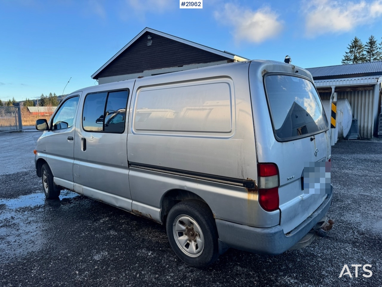 Toyota HIACE - Товарен бус: снимка 3 Toyota HIACE - Товарен бус: снимка 3