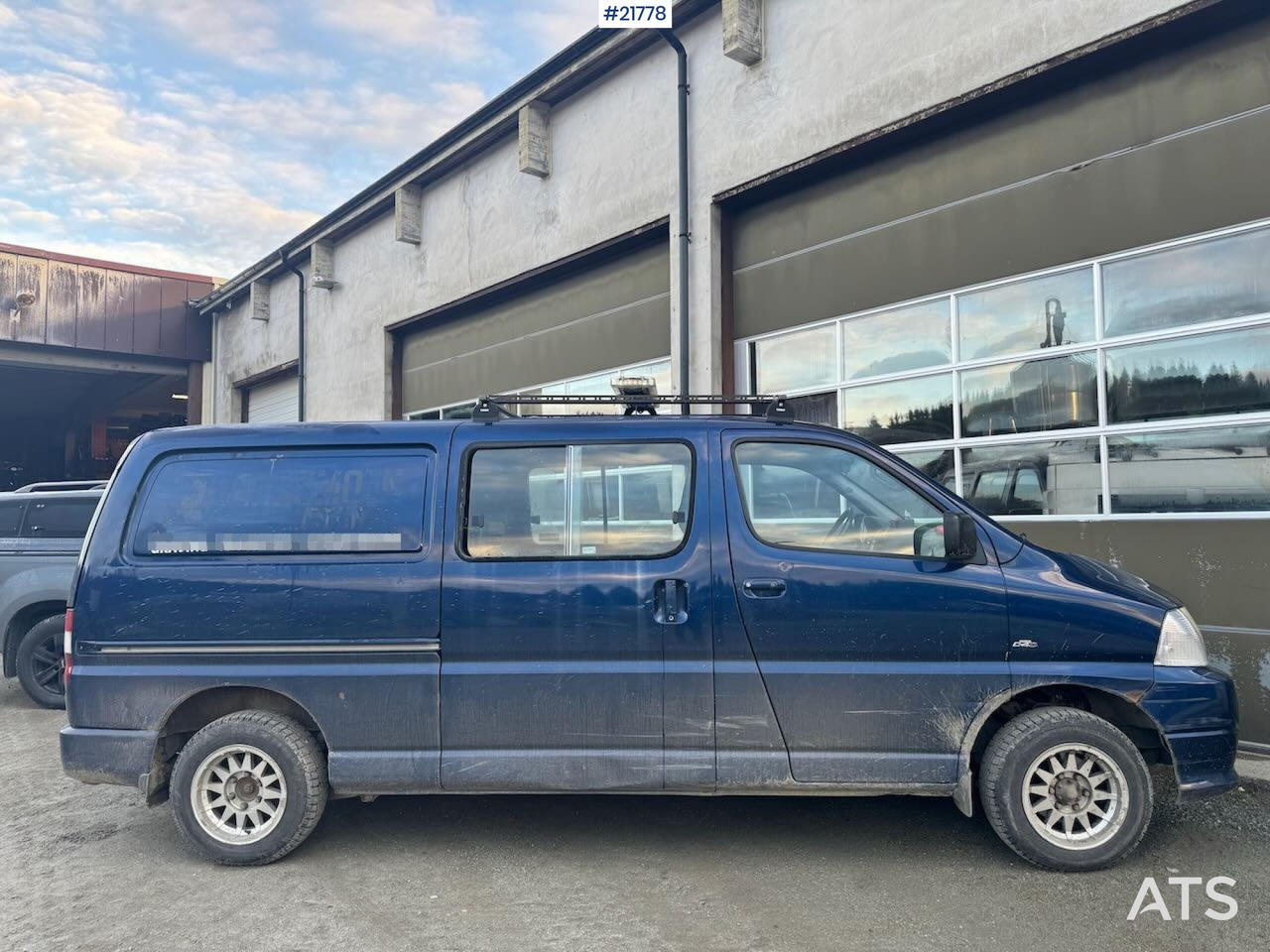 Toyota HIACE - Товарен бус: снимка 1 Toyota HIACE - Товарен бус: снимка 1