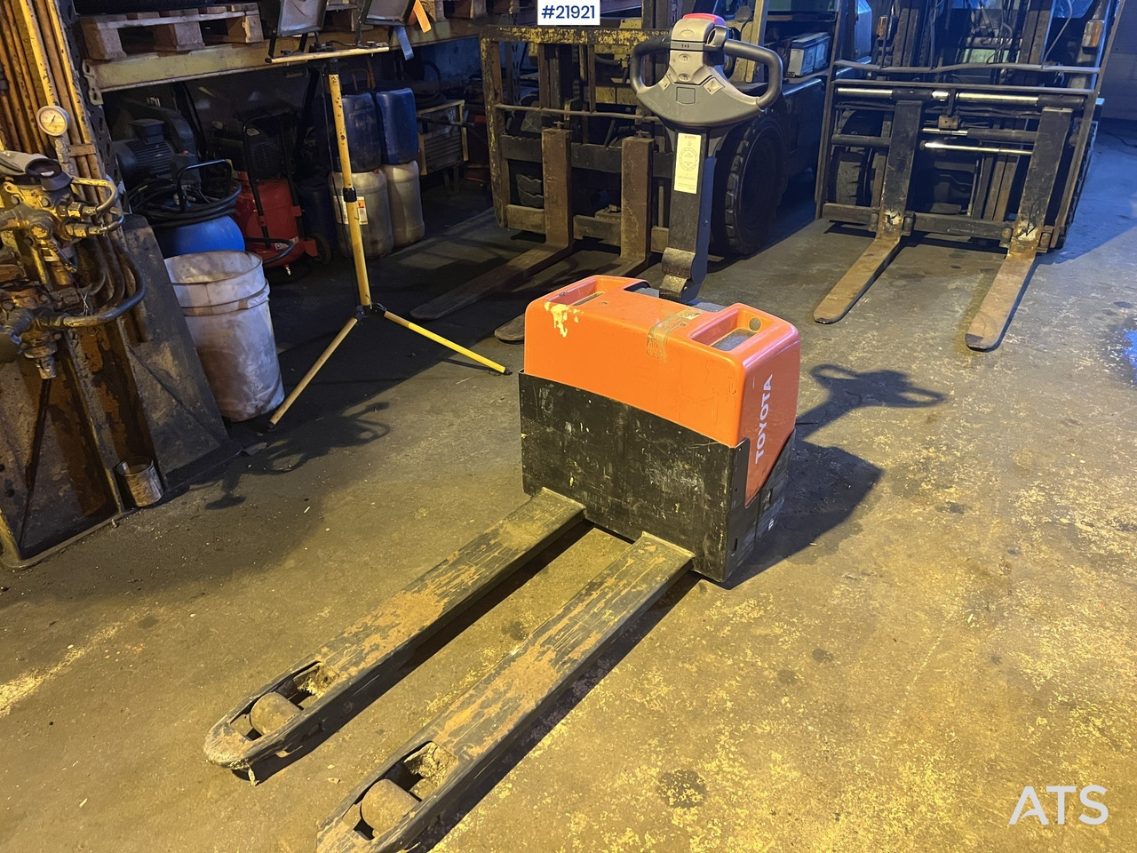 Toyota elektrisk pallejekk m/ løftekapasitet på 1300 kg - Палетна количка: снимка 1 Toyota elektrisk pallejekk m/ løftekapasitet på 1300 kg - Палетна количка: снимка 1