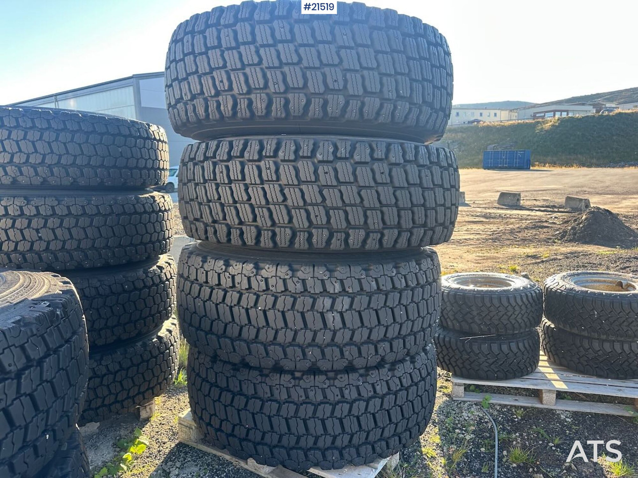 Triangle hjullaster dekk på felg til Volvo L110 hjullaster - Гума за Строителна техника: снимка 3 Triangle hjullaster dekk på felg til Volvo L110 hjullaster - Гума за Строителна техника: снимка 3