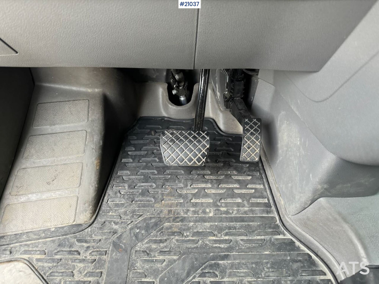 Камион фургон Volkswagen Crafter: снимка 28