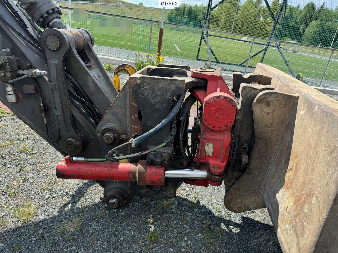 Верижен багер Volvo EC160DL: снимка 37