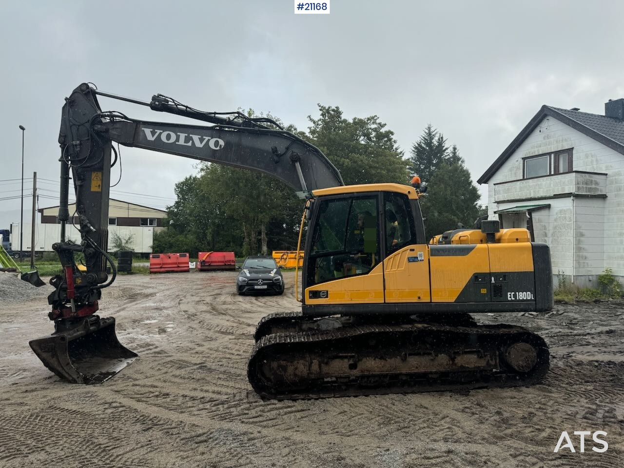 Volvo EC180DL - Верижен багер: снимка 1 Volvo EC180DL - Верижен багер: снимка 1