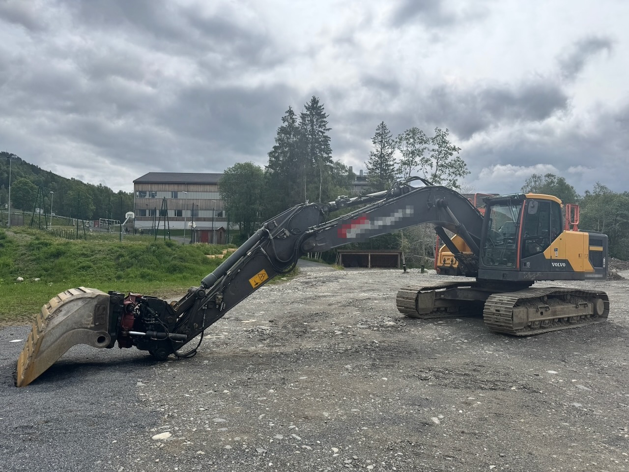 Volvo EC220EL - Верижен багер: снимка 2 Volvo EC220EL - Верижен багер: снимка 2