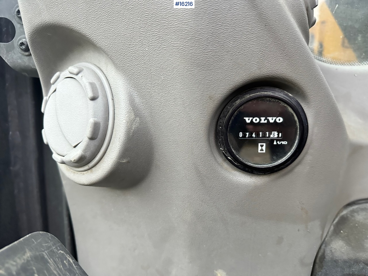 Багер Volvo ECR145: снимка 38