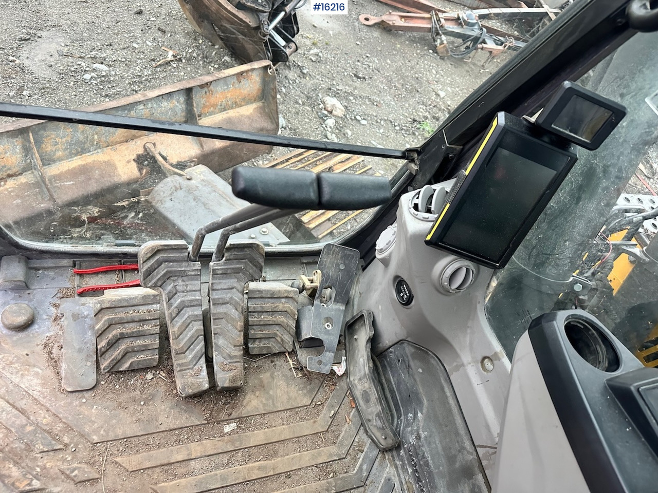 Багер Volvo ECR145: снимка 33