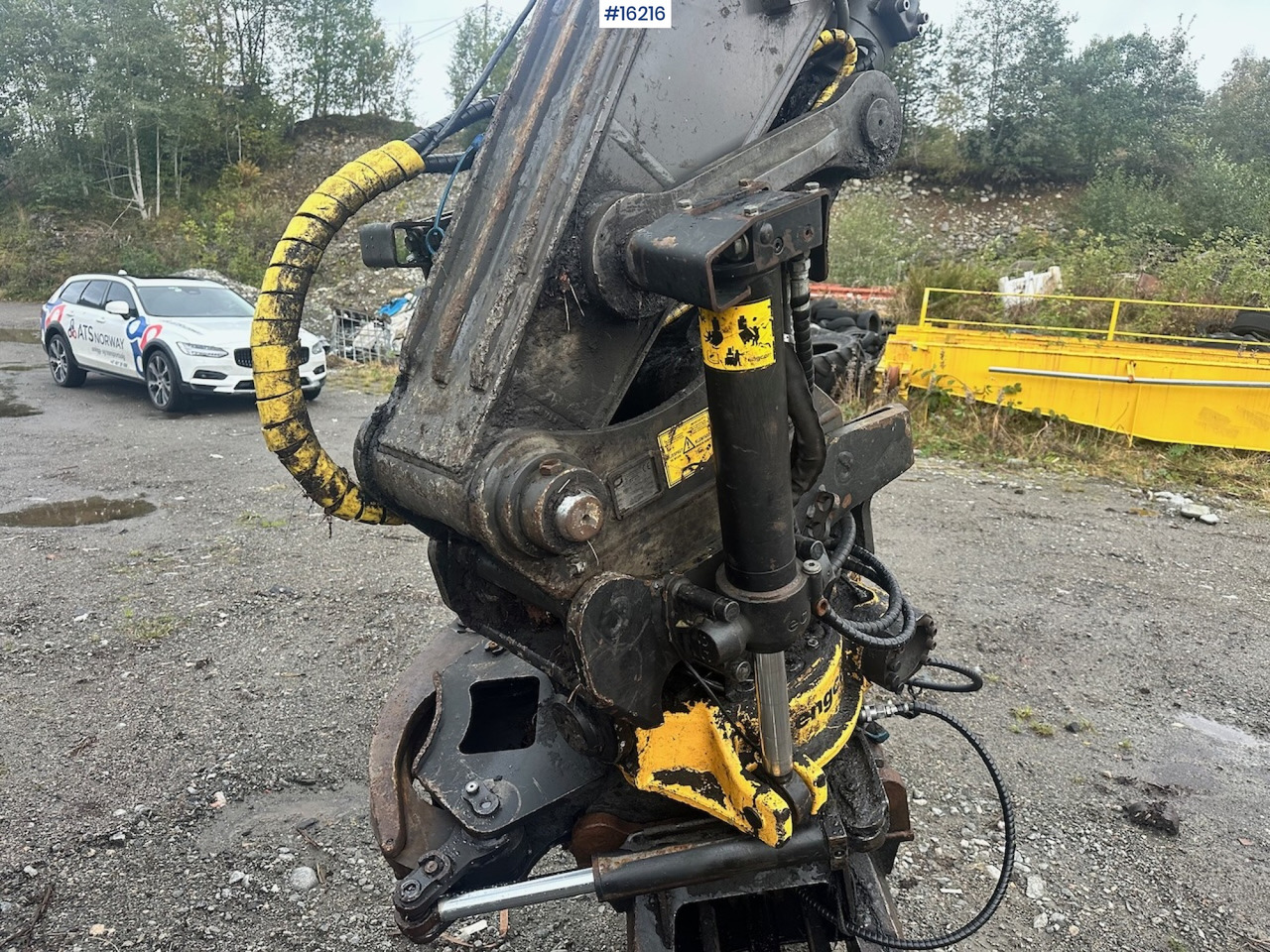 Багер Volvo ECR145: снимка 24