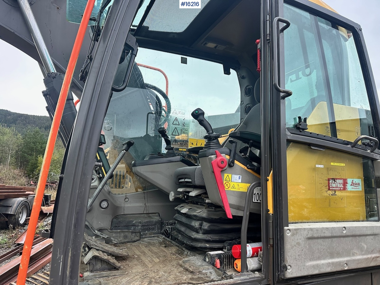 Багер Volvo ECR145: снимка 31